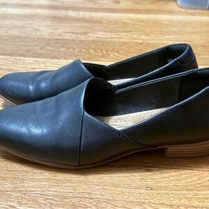 Clarks Juliet Palm loafers size 7.5 EUC